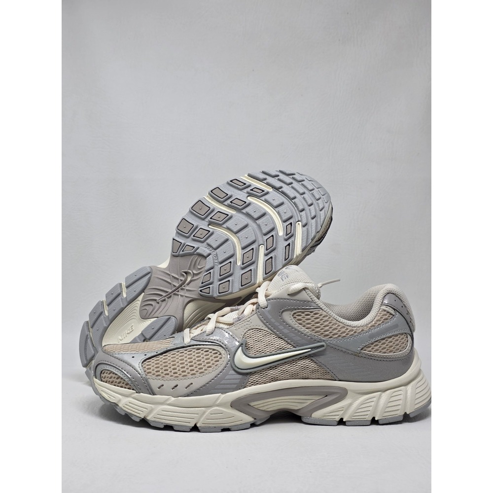 Nike V5 RNR Mens Size 8.5 IH1980-140 Oatmeal/Pale Ivory/College Grey Sneaker New